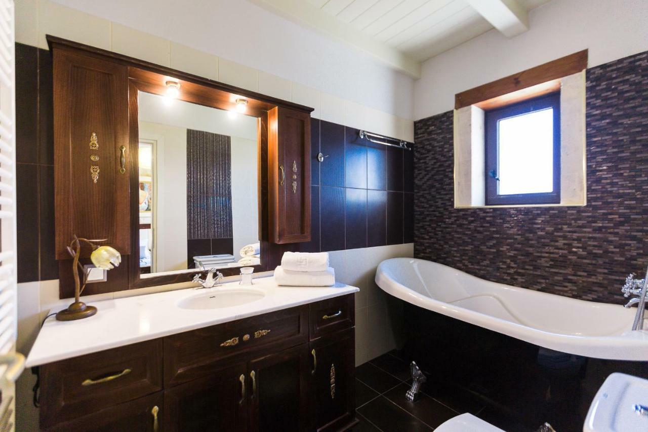 Caramel Villa, With 40M2 Pool & Spa Whirlpool, By Thinkvilla Pánormos エクステリア 写真