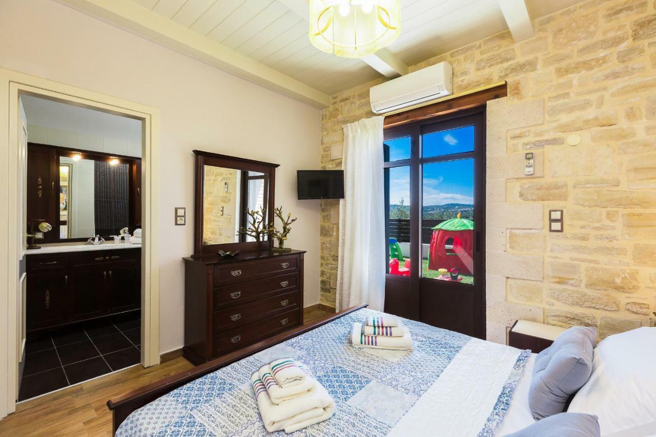 Caramel Villa, With 40M2 Pool & Spa Whirlpool, By Thinkvilla Pánormos エクステリア 写真