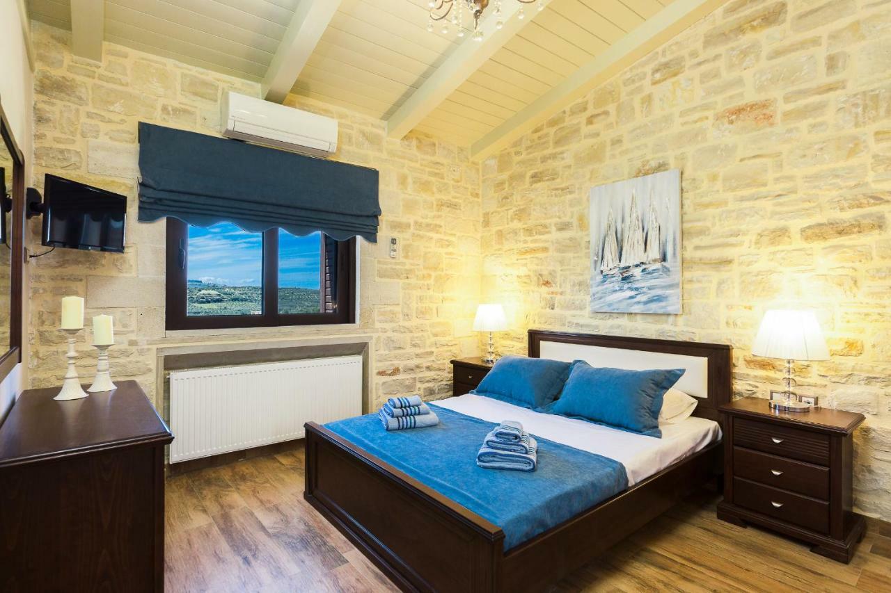 Caramel Villa, With 40M2 Pool & Spa Whirlpool, By Thinkvilla Pánormos エクステリア 写真